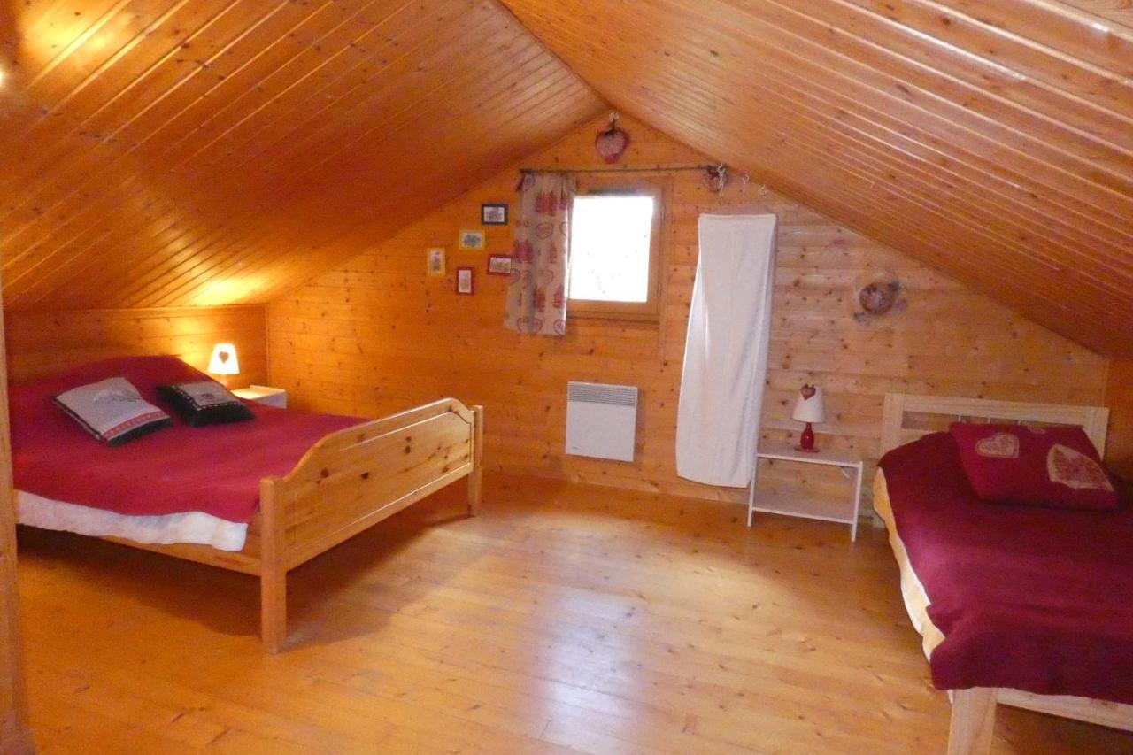 Les Chalets De La Vigne Grande Saint-Floret المظهر الخارجي الصورة
