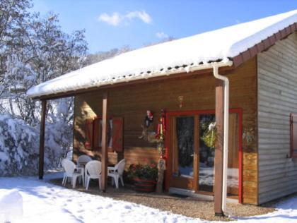 Les Chalets De La Vigne Grande Saint-Floret المظهر الخارجي الصورة