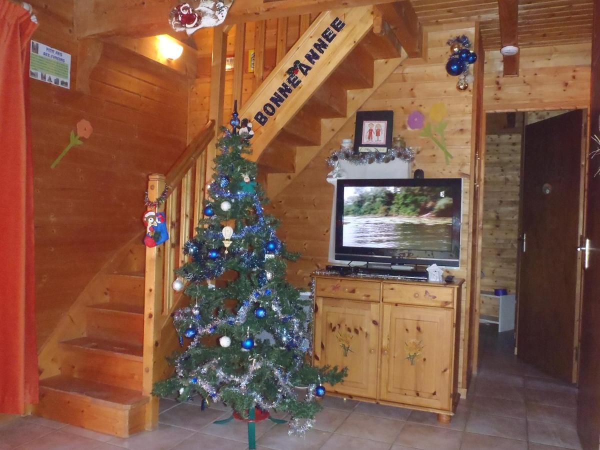 Les Chalets De La Vigne Grande Saint-Floret المظهر الخارجي الصورة