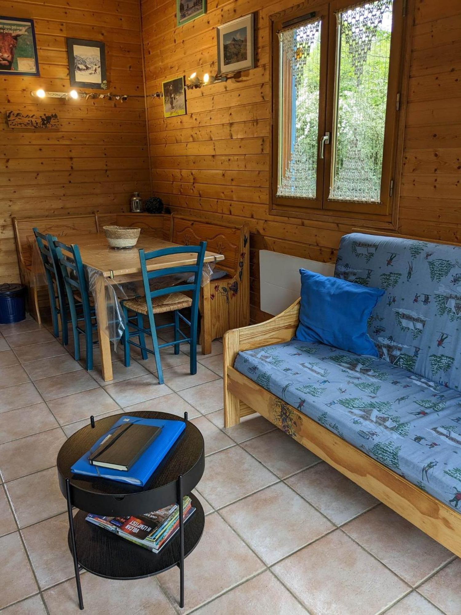 Les Chalets De La Vigne Grande Saint-Floret المظهر الخارجي الصورة